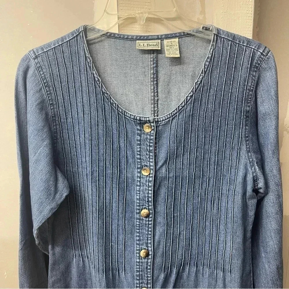 Vintage LL Bean denim dress jumper. Size 6. 100% cotton. Near perfect shape. - Picture 5 of 5